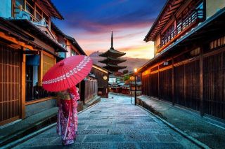 woman wearing japanese traditional kimono yasaka pagoda kyoto japan 252027 40