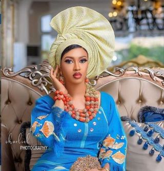 Gele divas