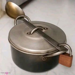 Una fit open this pot