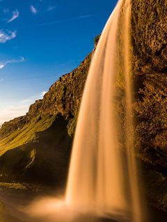 2iceland 